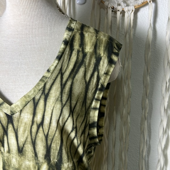 Haute Hippie NWT Green Cap Sleeve Maxi Dress in Green and Cream V-Neckline M - Picture 3 of 11